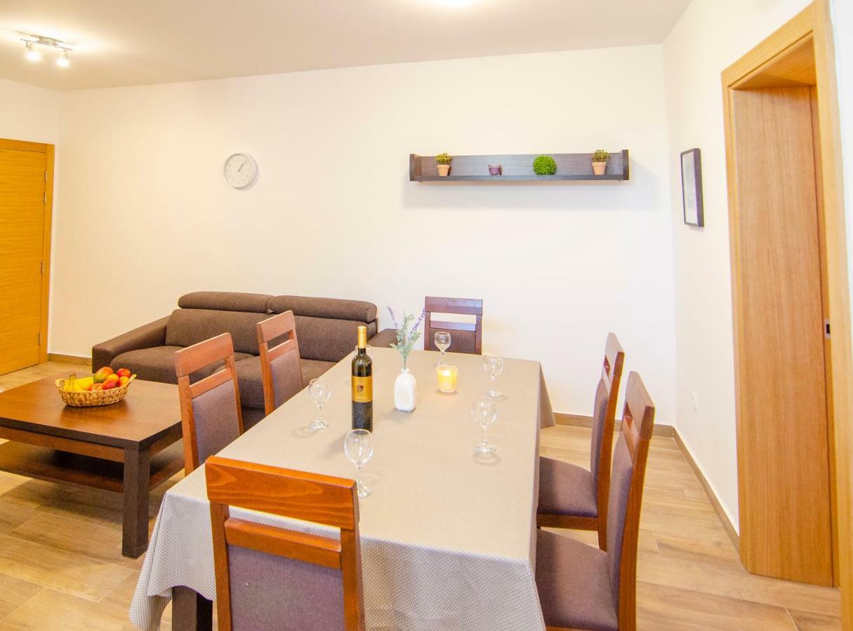 Apartments Sara 4 Бол Экстерьер фото