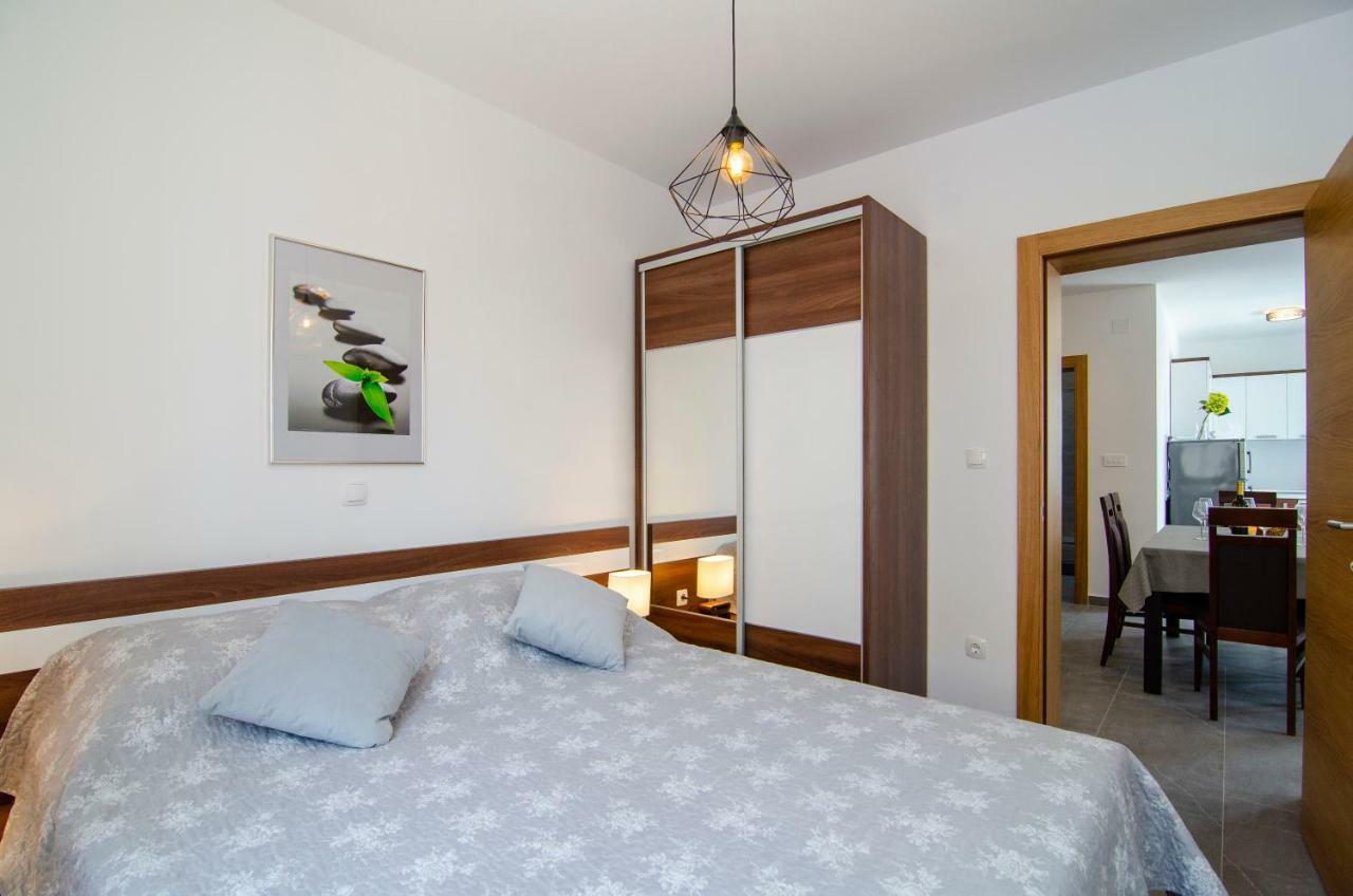 Apartments Sara 4 Бол Экстерьер фото