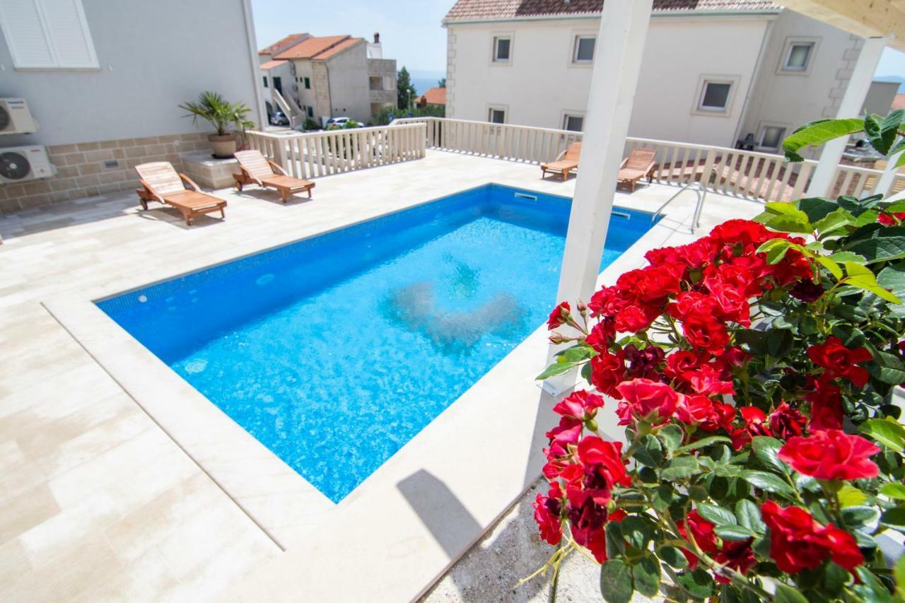 Apartments Sara 4 Бол Экстерьер фото