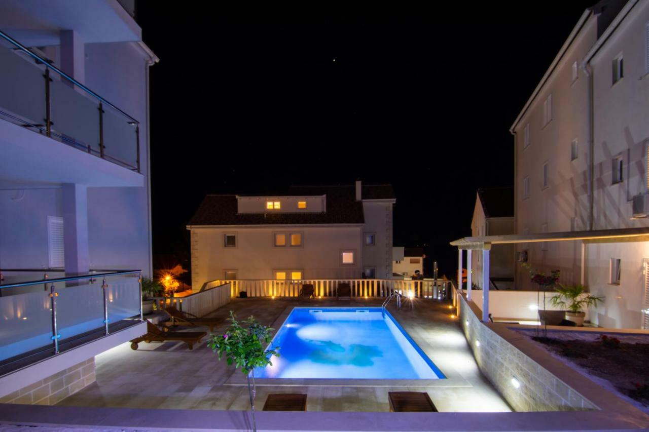 Apartments Sara 4 Бол Экстерьер фото