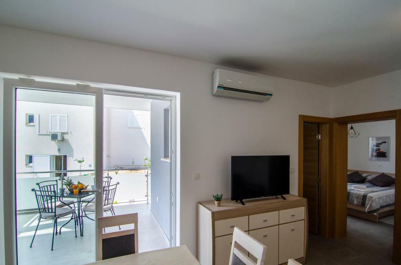 Apartments Sara 4 Бол Экстерьер фото