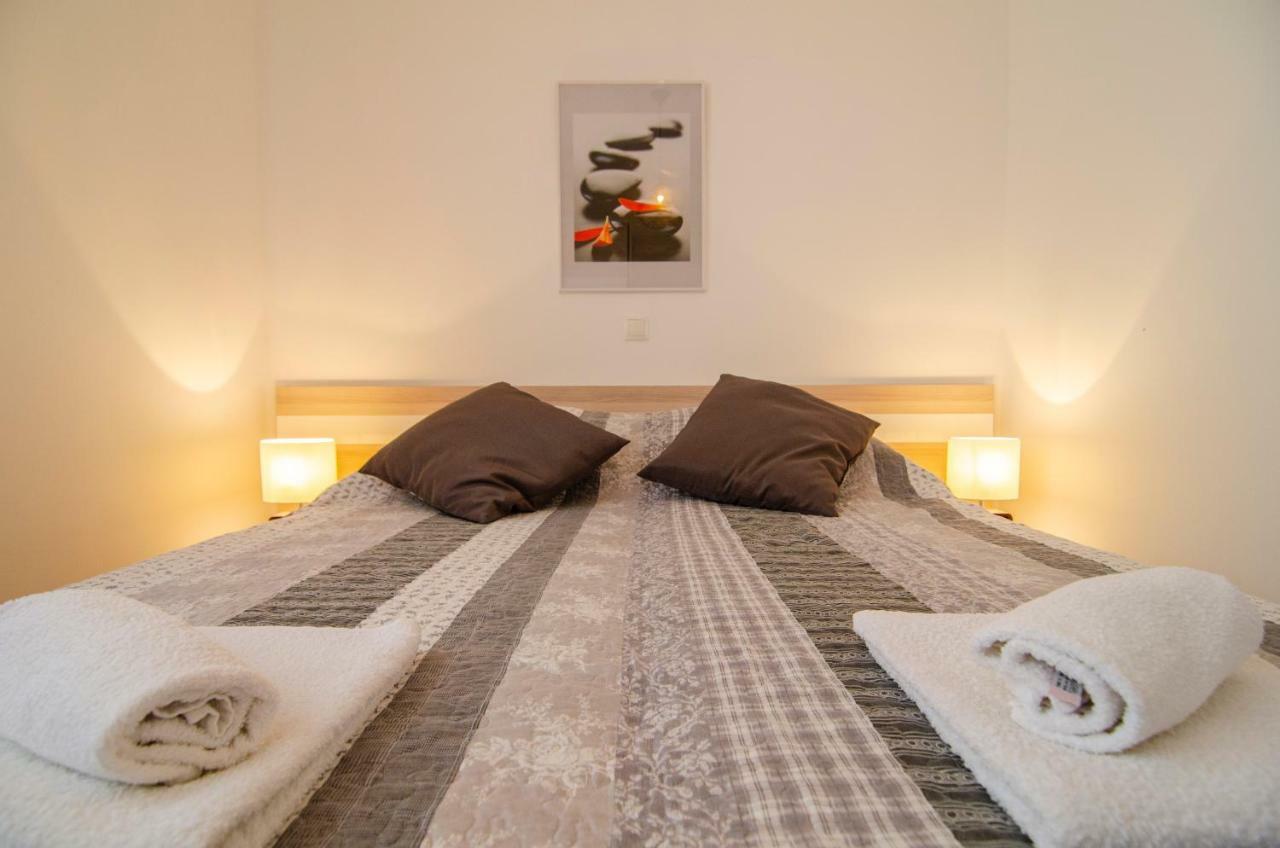 Apartments Sara 4 Бол Экстерьер фото