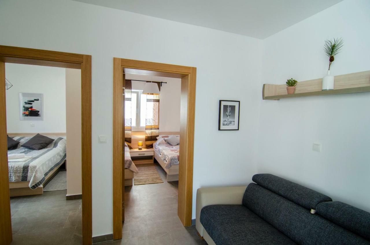 Apartments Sara 4 Бол Экстерьер фото